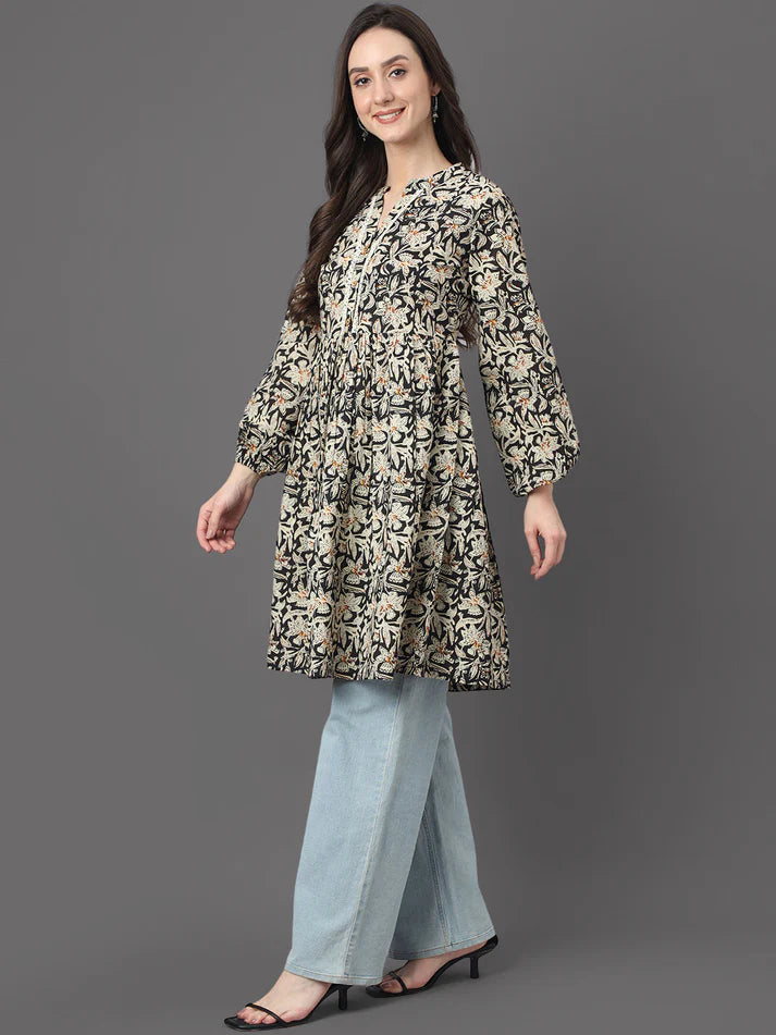 ✨ Sunrise Collection – Black & Beige Floral Printed Tunic Top ✨