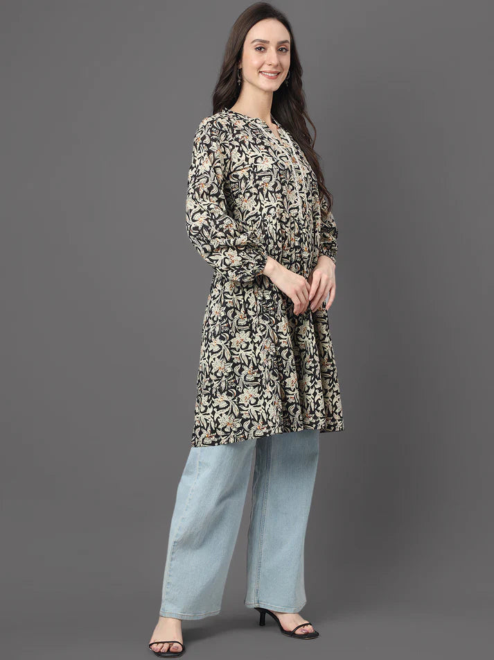 ✨ Sunrise Collection – Black & Beige Floral Printed Tunic Top ✨