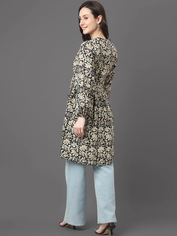 ✨ Sunrise Collection – Black & Beige Floral Printed Tunic Top ✨